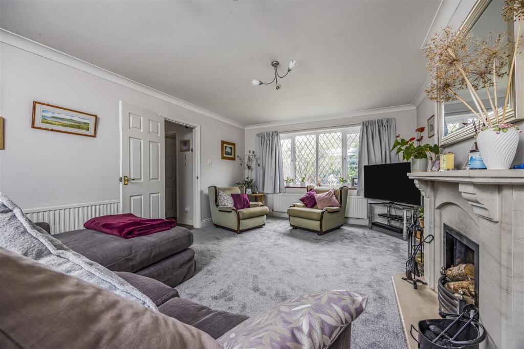 1 Conifer Drive, Hambrook-PorticoMarketing-Nexa-23