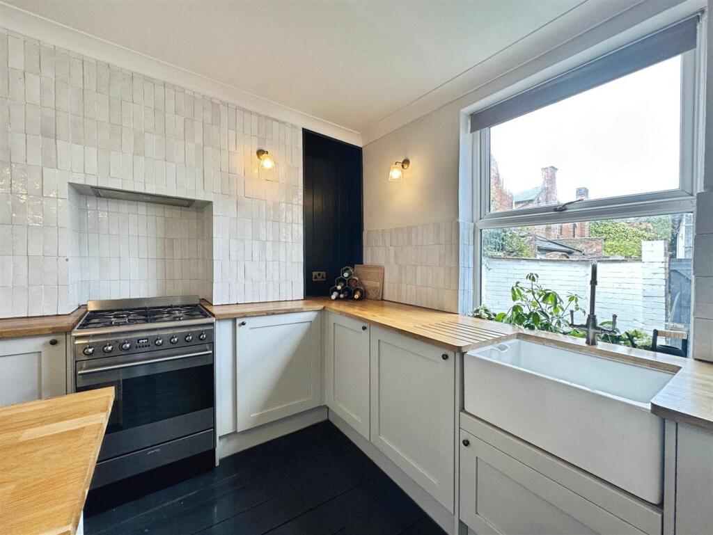 573d6bb2--4C47-A045-278FFB5140F0-61268-000013EE56A