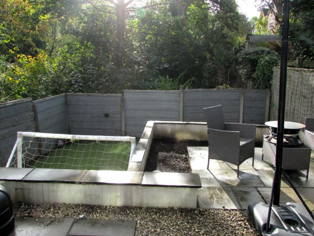 CosgroveRd2gdn2.JPG