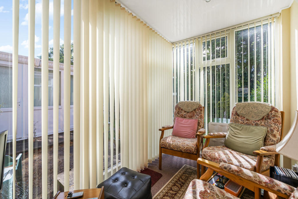 1300288-1-6836c7a...