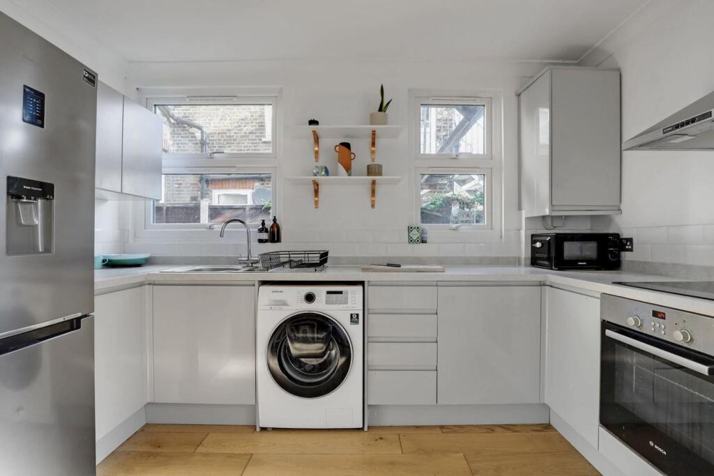 13-6273JHPropWorld - 97a Venner Road - 30-medium.j
