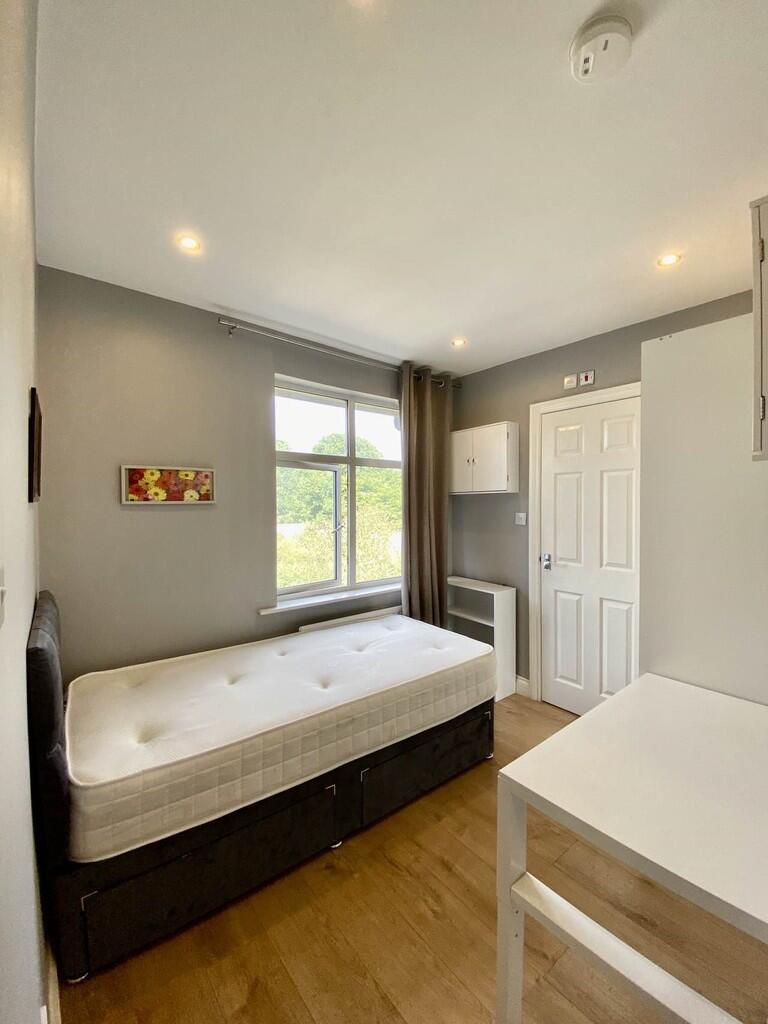 ROOM A 2
