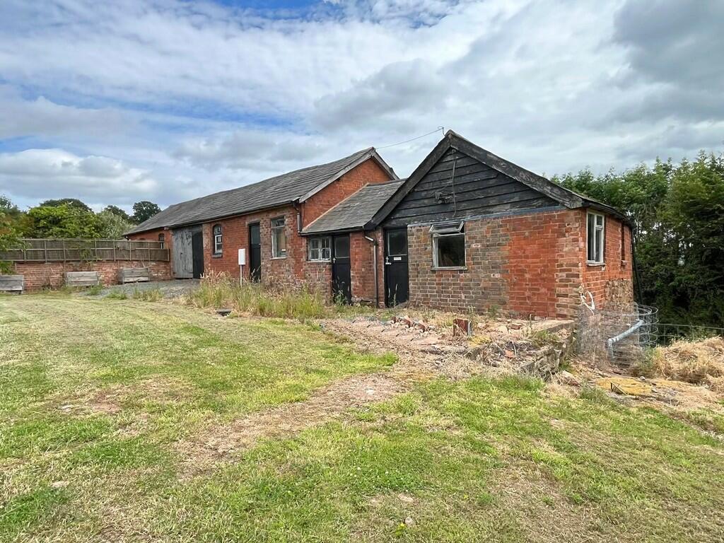 Barn ext rh side
