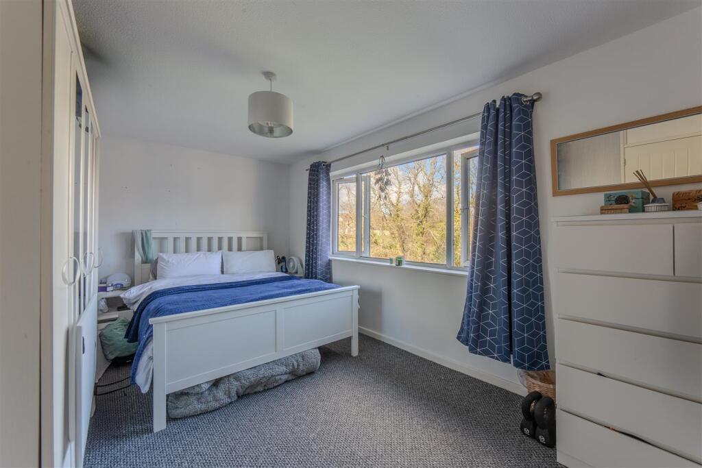 48 Melbourne Court-1.jpg