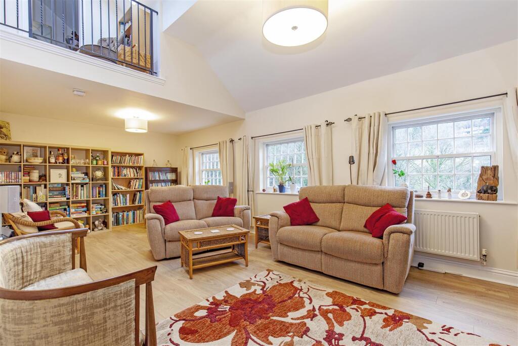 Reception Room-5.jpg