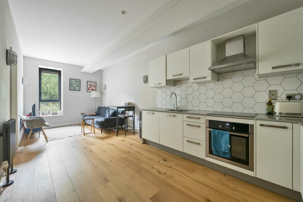 Living-ARea-1.jpg