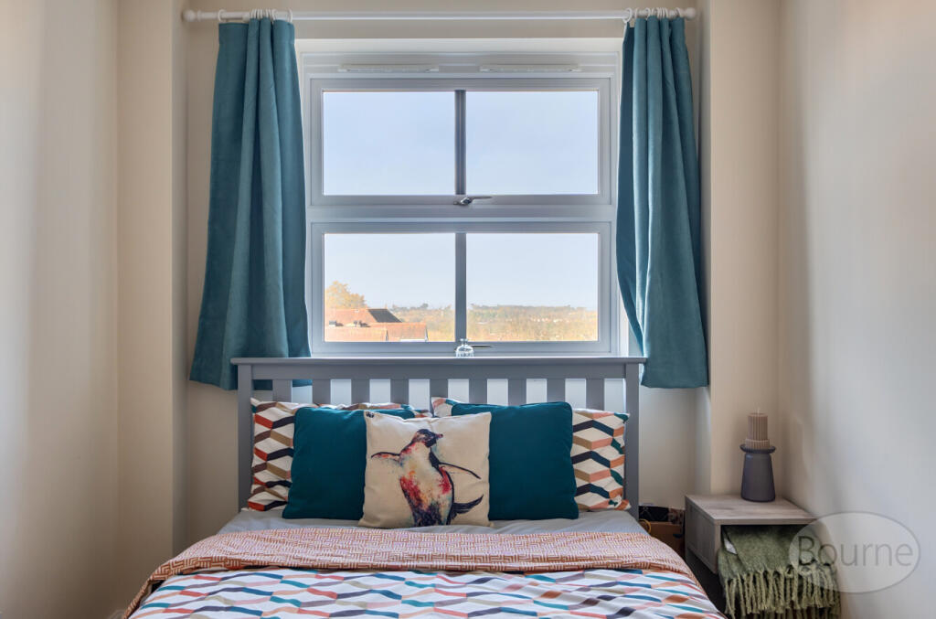 5a4803f0-885f-448...