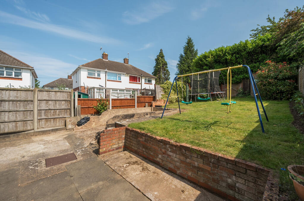 1304630-4-684c439...