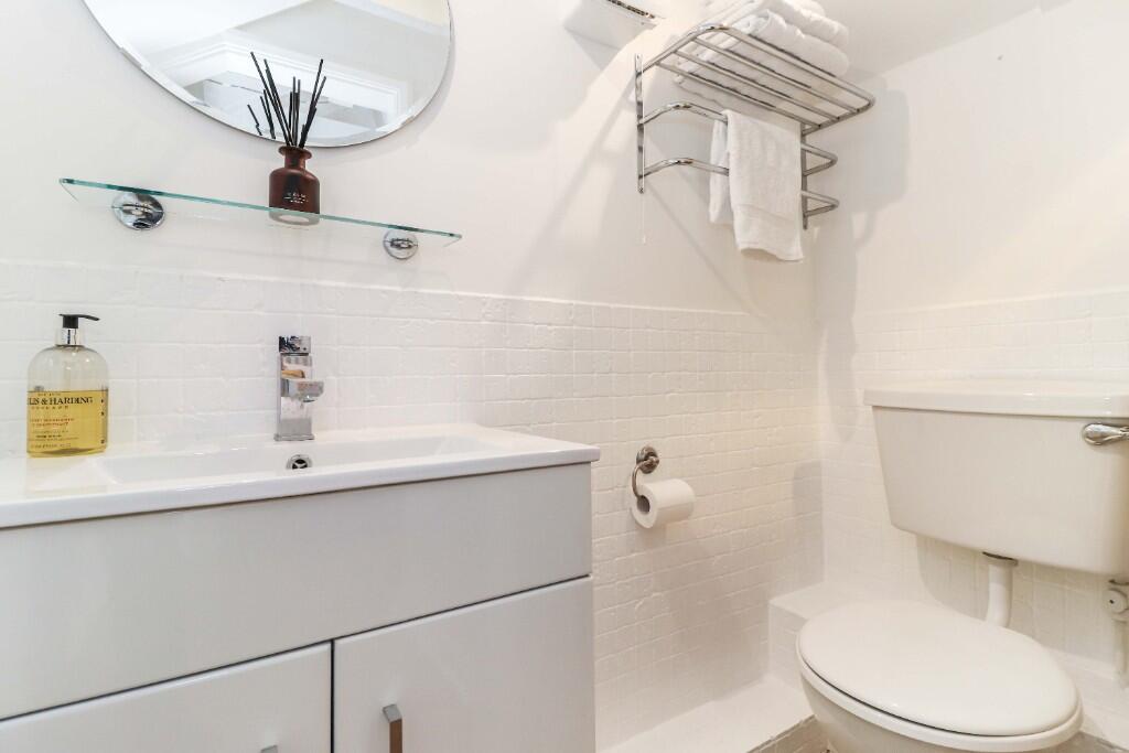En-suite shower room