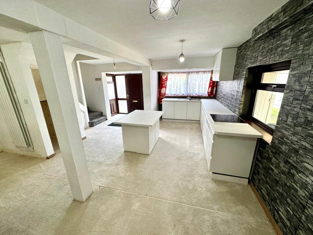 Open Plan Kitchen/Living Area