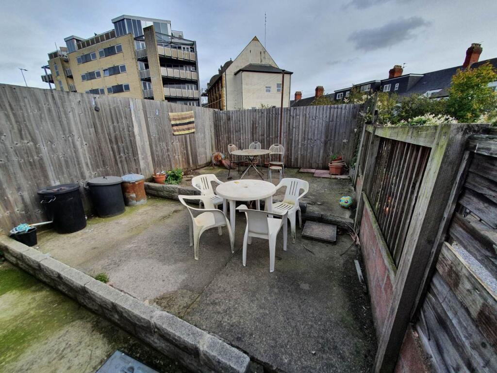 Rear garden (1)
