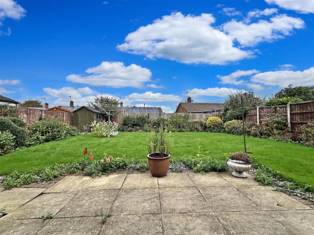 Lovely Rear Garden 127