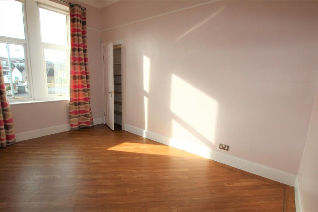 Bed 4/dining room