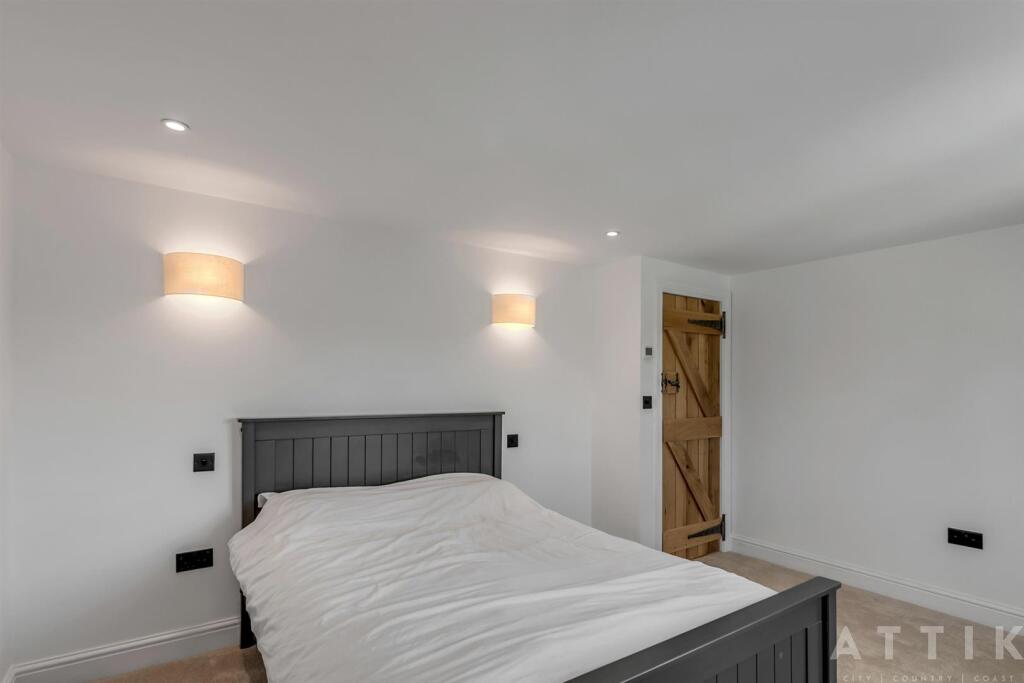 The Beeches, Watton Road, Shropham, NR17 1DY (28).