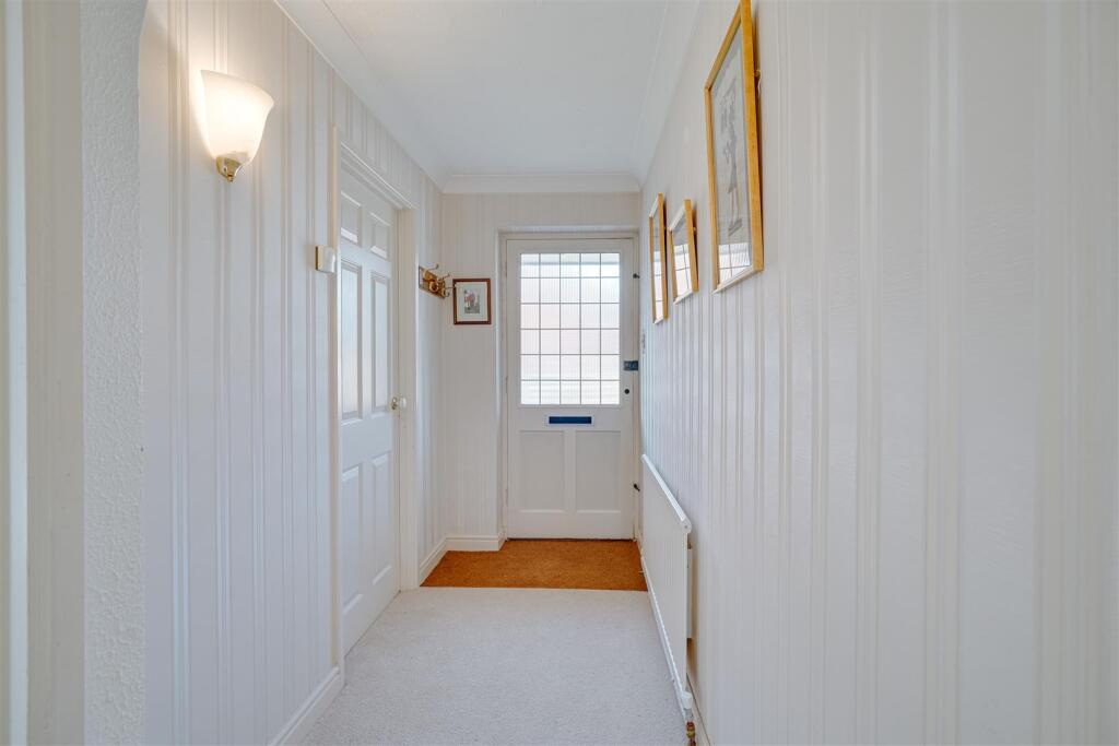 15 Elliott Cl, Newmarket--25.jpg