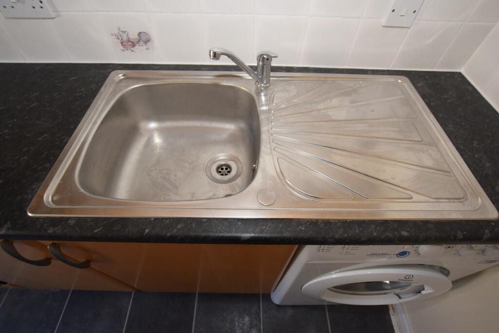 Sink Detail