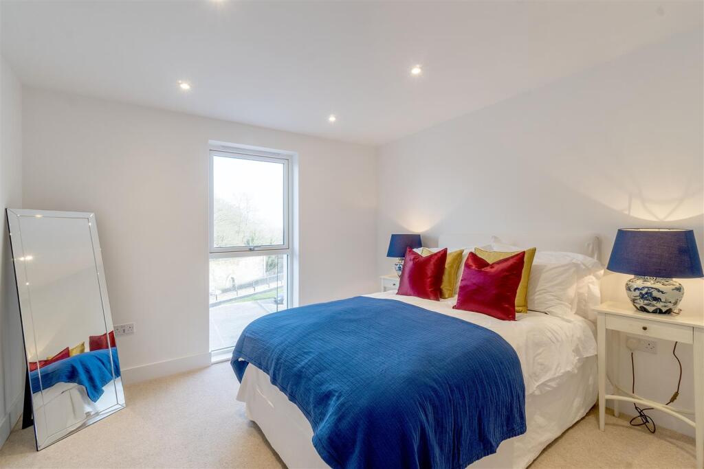 Bedroom.jpg