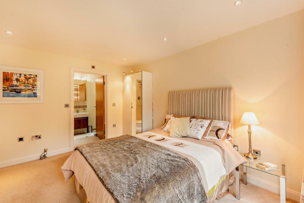 8580738-interior09v2-800.jpg