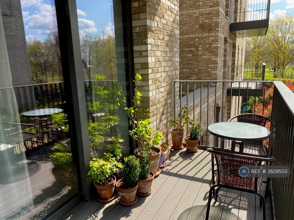 Balcony With View To Thames Barrier Park 2