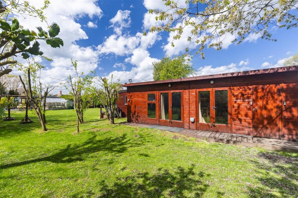 3 New Farm Dr (40).jpg