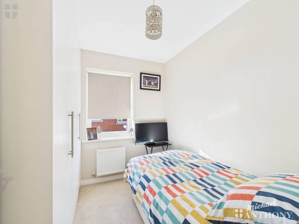 CAM03218G0-PR0830-STILL009-thumbnail-h750-70