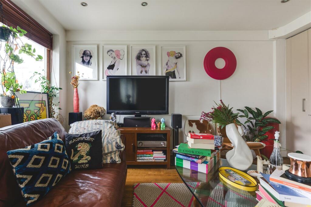 43 Vallance Road-5.jpg