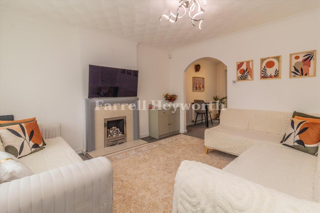 Lounge image 2