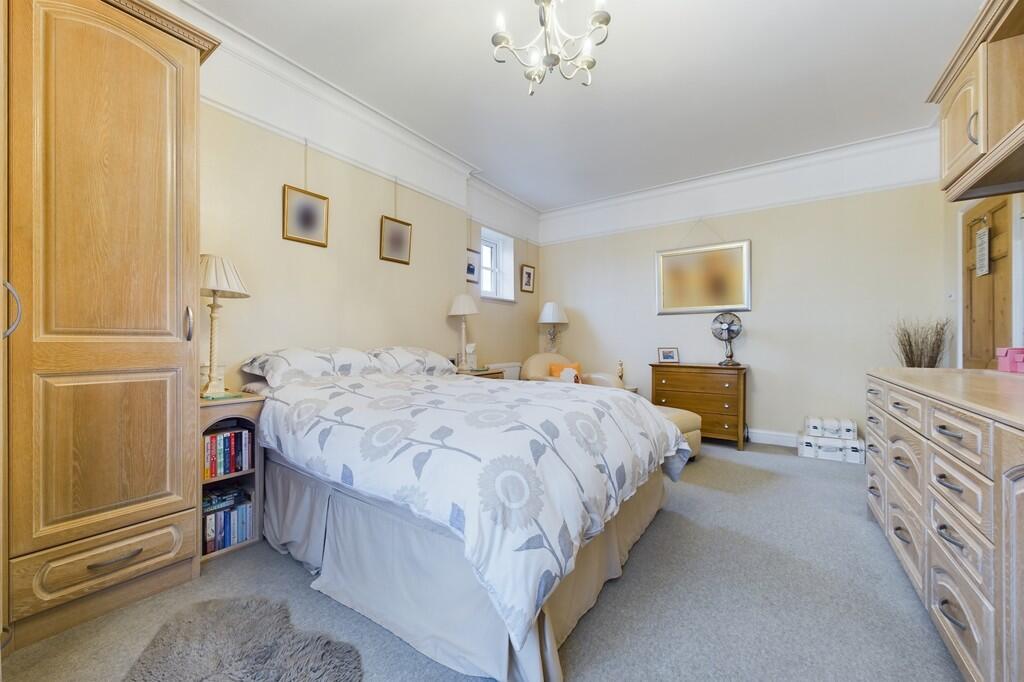 CAM01085G0-PR0499...