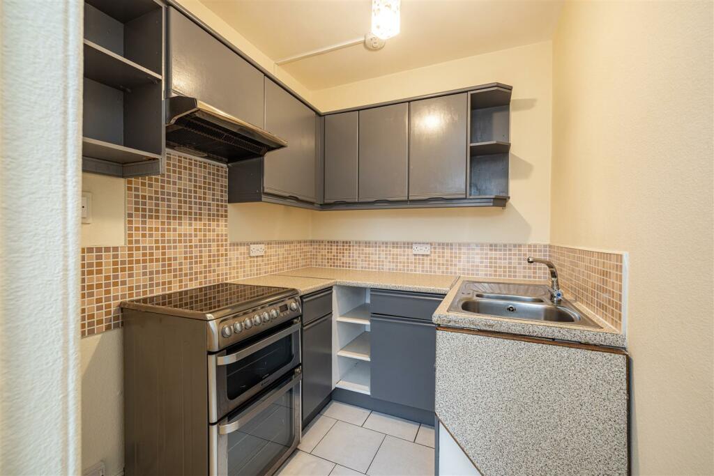 7 Rodgers Place Earlston 09.JPG