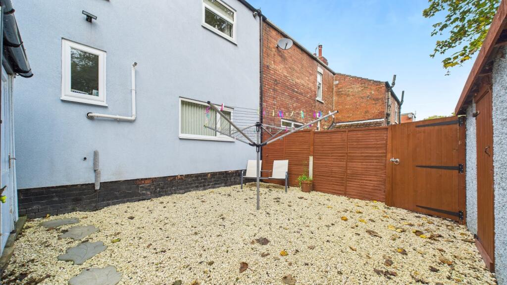 CAM03669G0-PR0037-STILL025