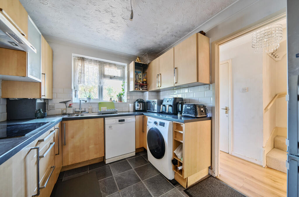 1318340-9-6871537...