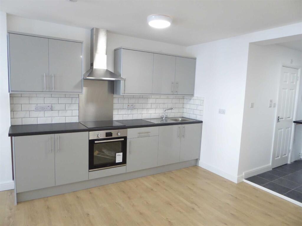 Kitchen Dining Area