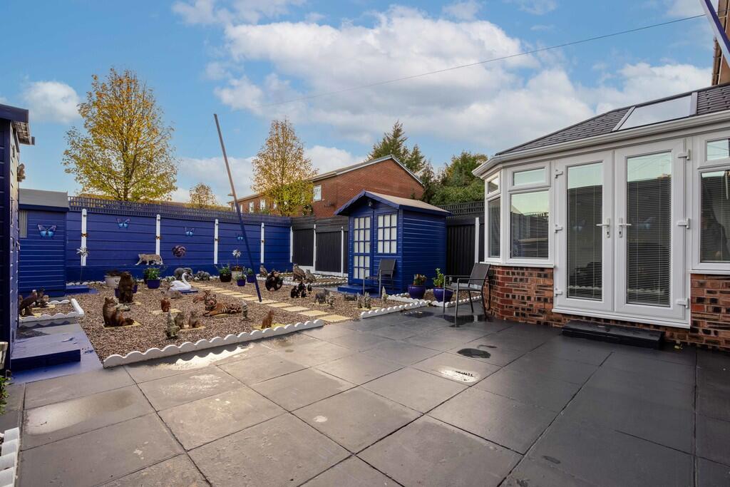 7 Lincoln Road, B...