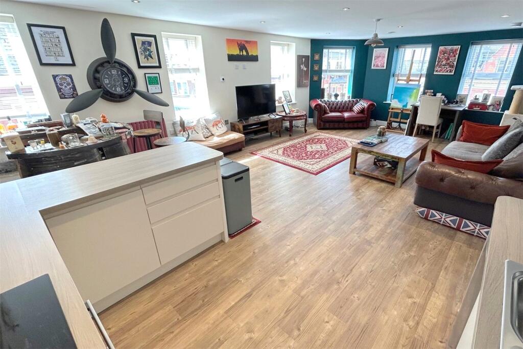 Kitchen &amp; Lounge(2)