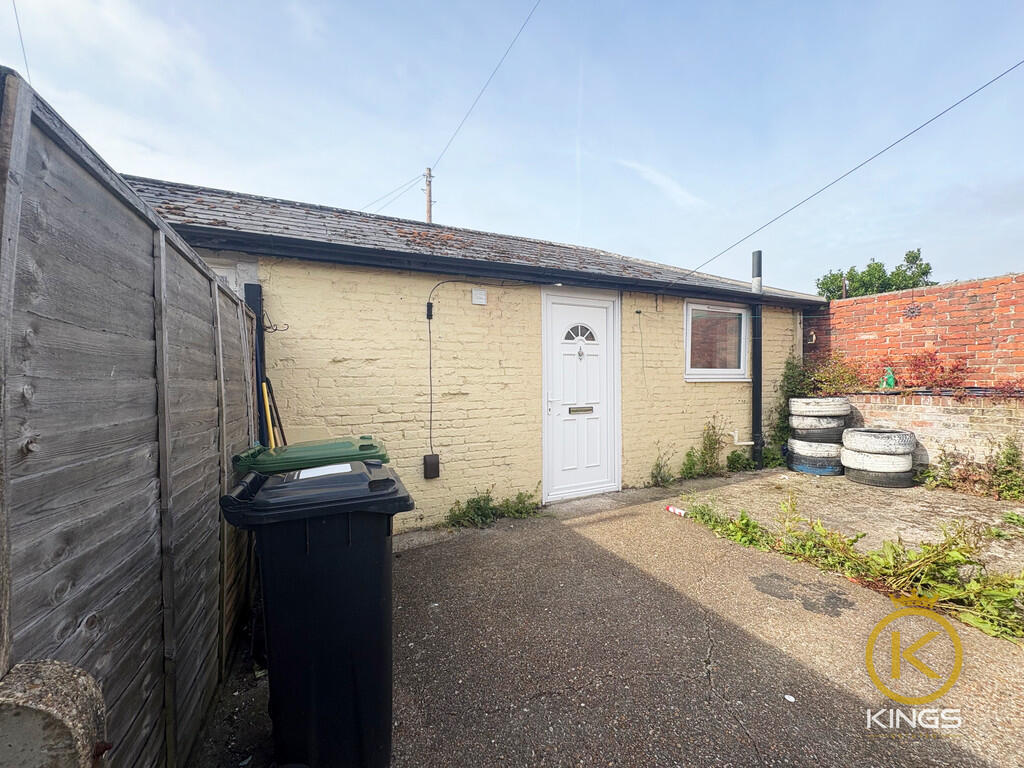 125 EASTNEY STUDI...