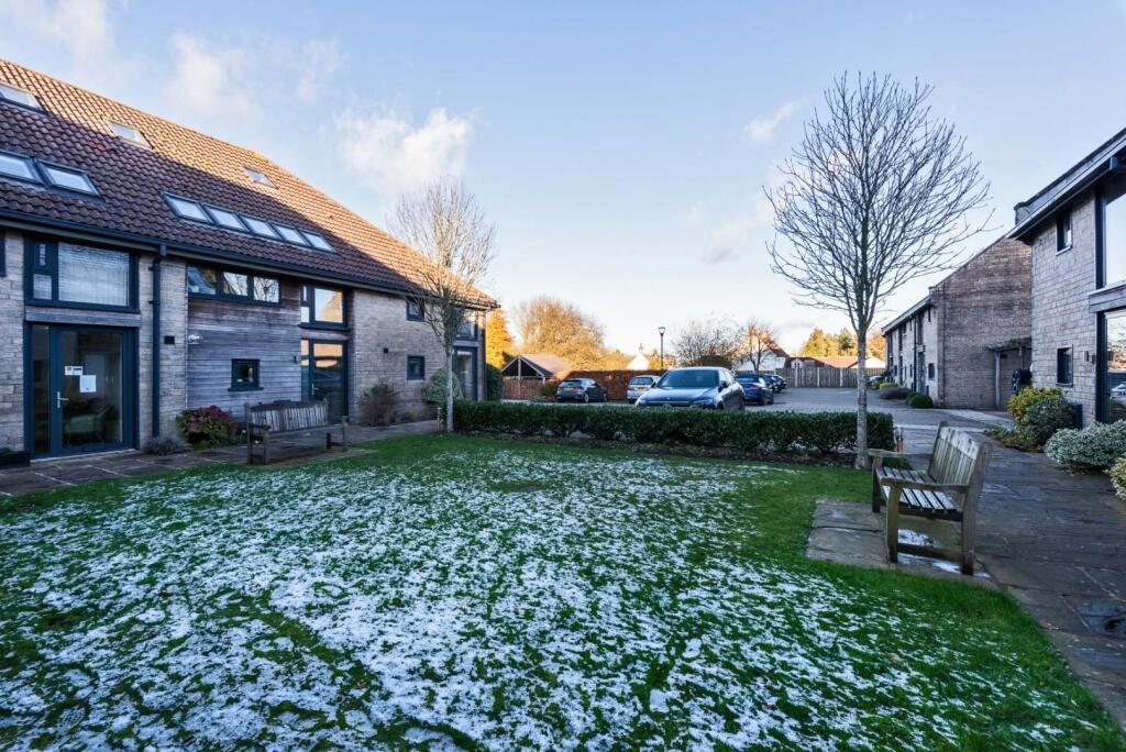 18 Home Barns, Marshfield, SN14 8JN-10.jpg