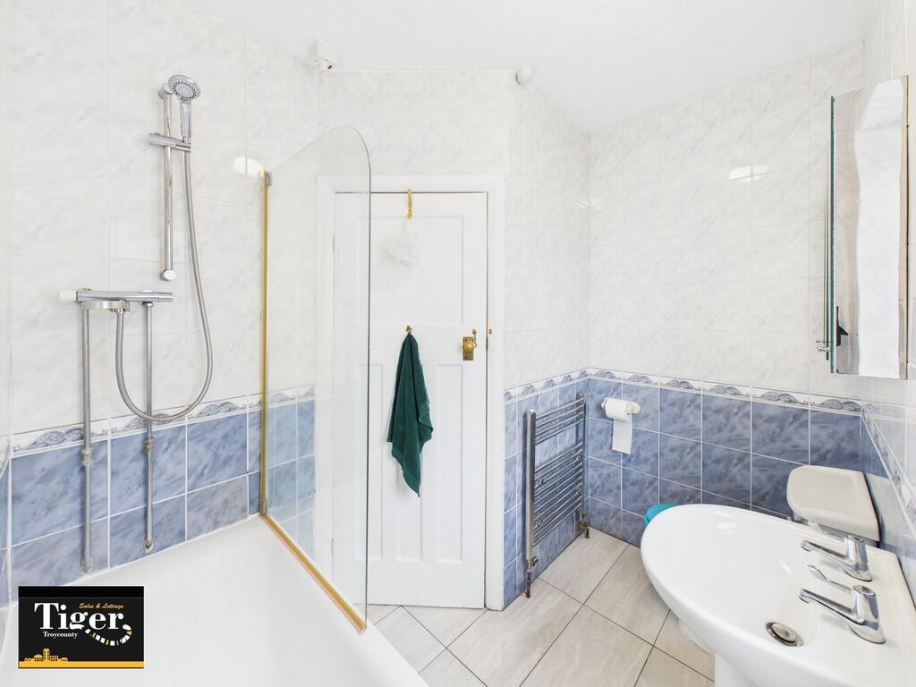 CAM03440G0-PR0302...