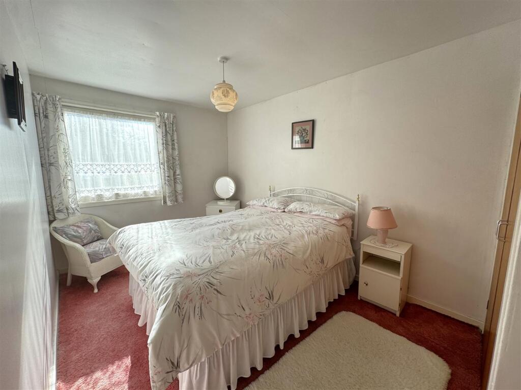 BEDROOM 2.JPG