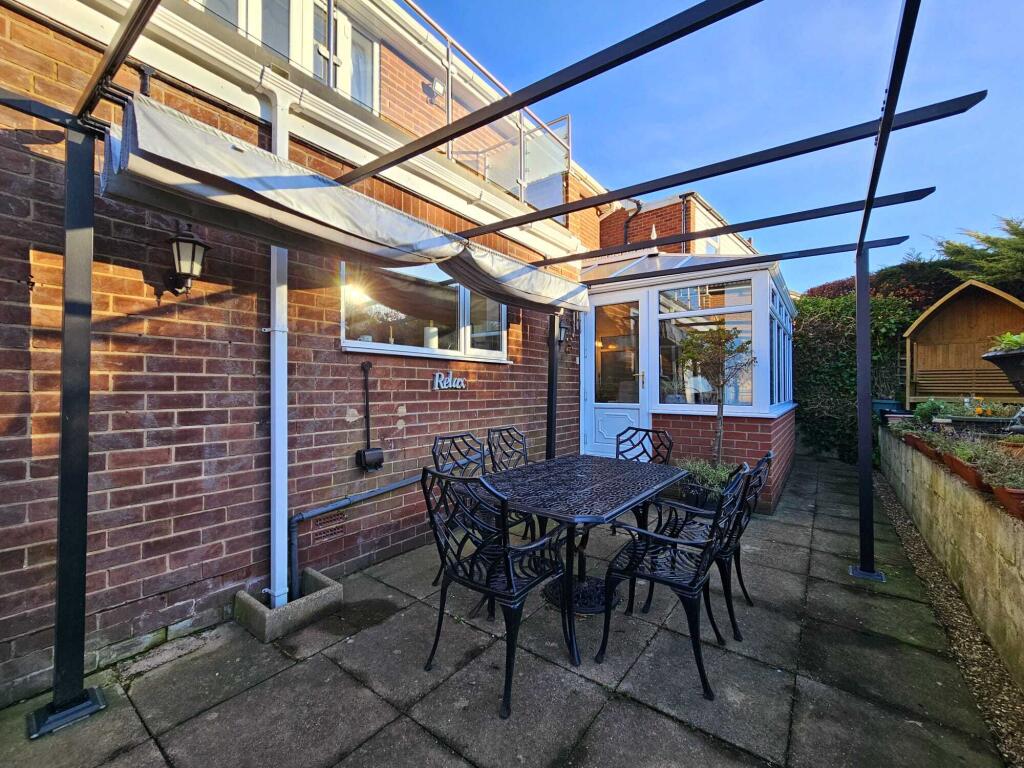 9b4602bc-8539-475c-b7d0-5b2a74803994