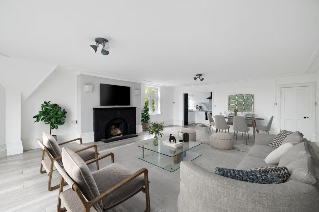 LOUNGE/DINER
