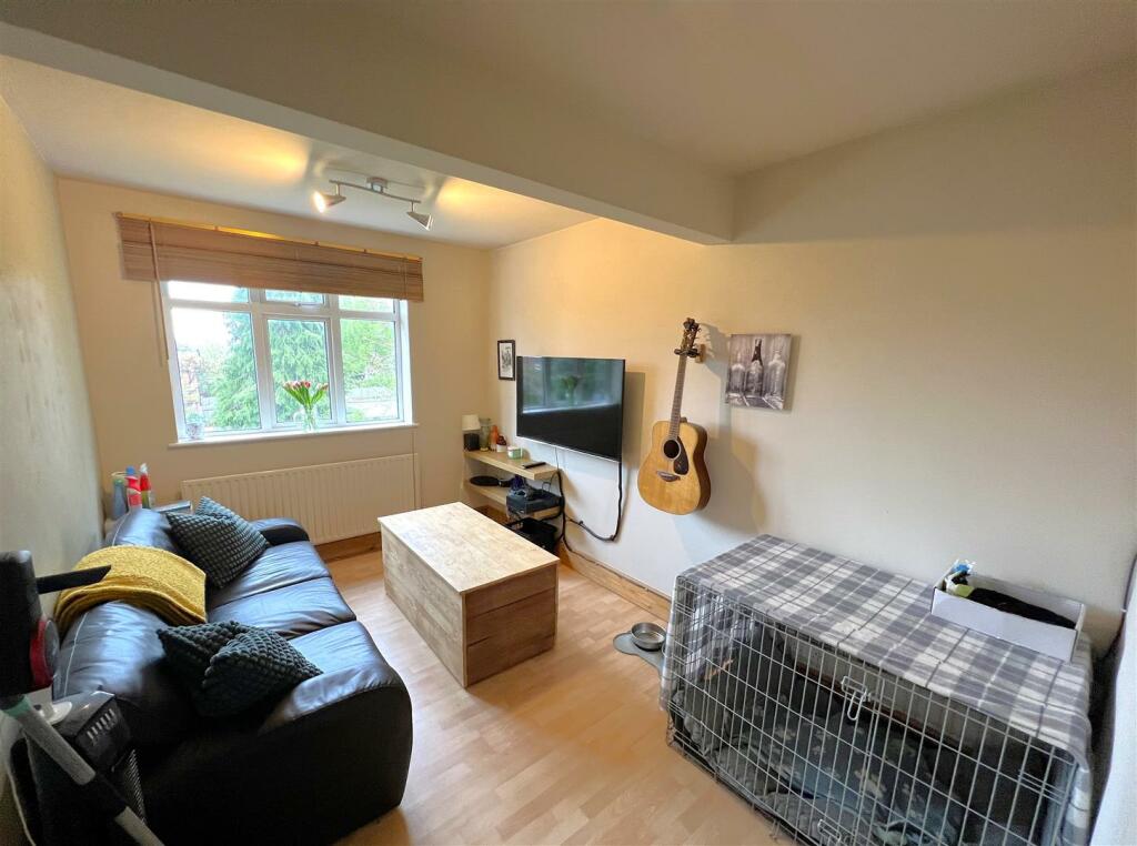 Bedroom 4.JPG