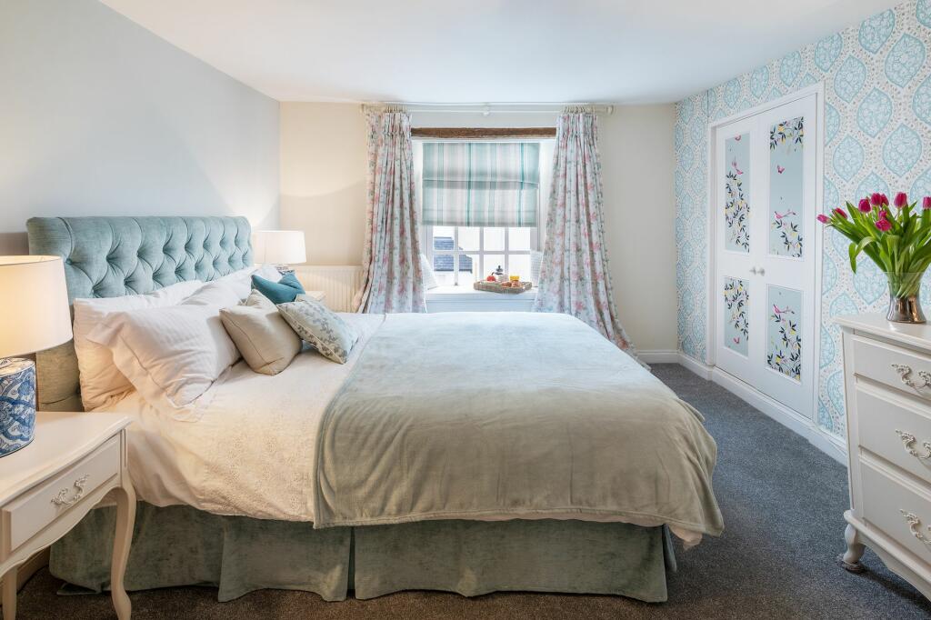 34 Clarence Hill, Dartmouth,  Main Bedroom