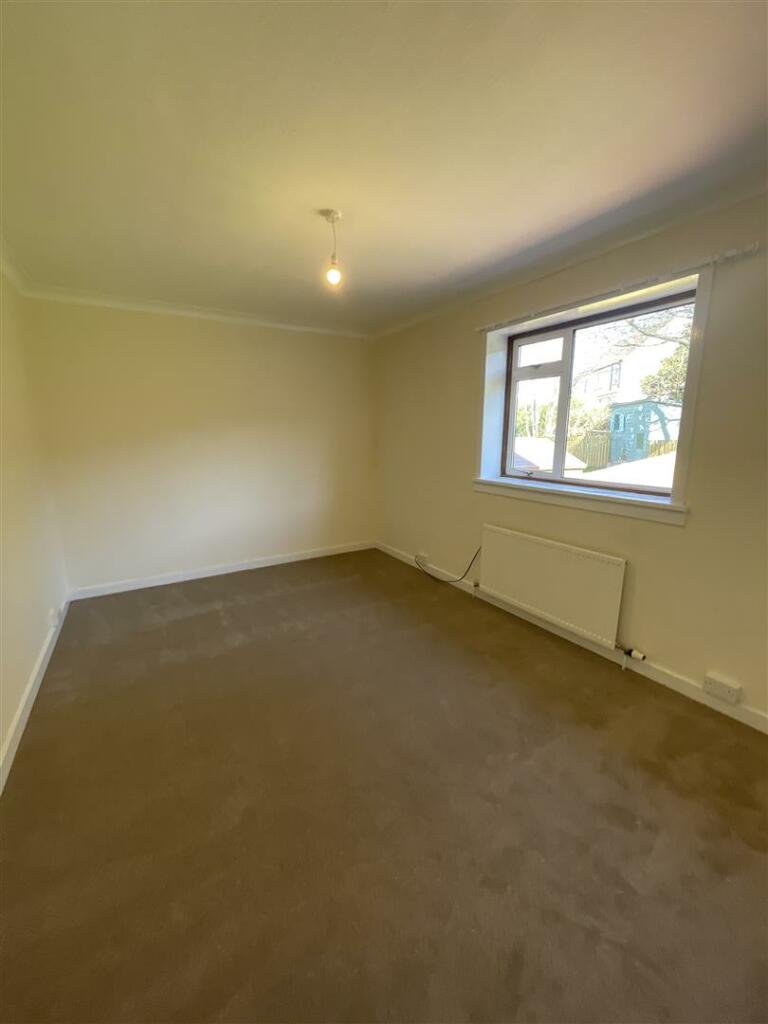 23 Highthorne Crescent Bedroom2.jpeg