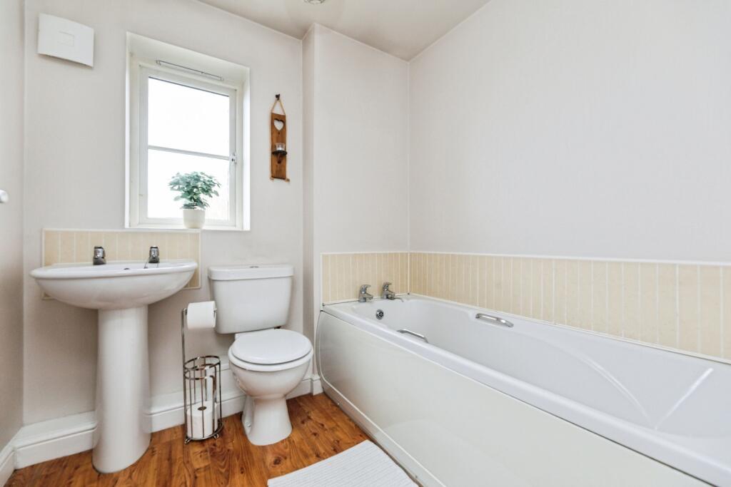 pbox-bathroom-343657.jpg