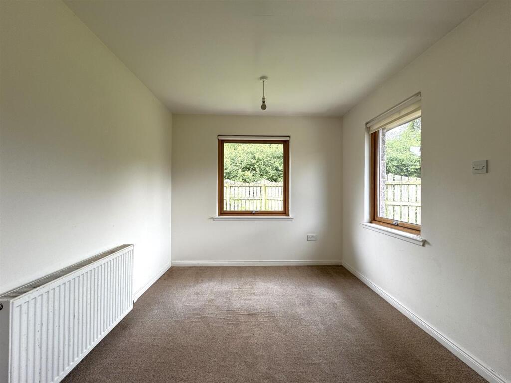 DINING AREA.JPG