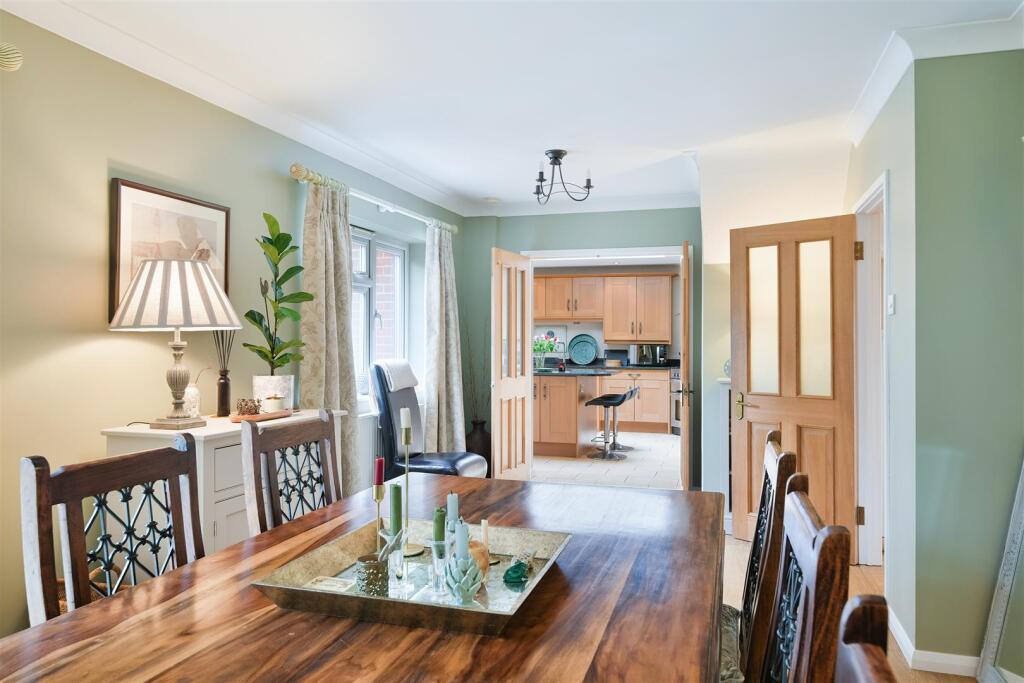 GROVE LODGE- (8).jpg