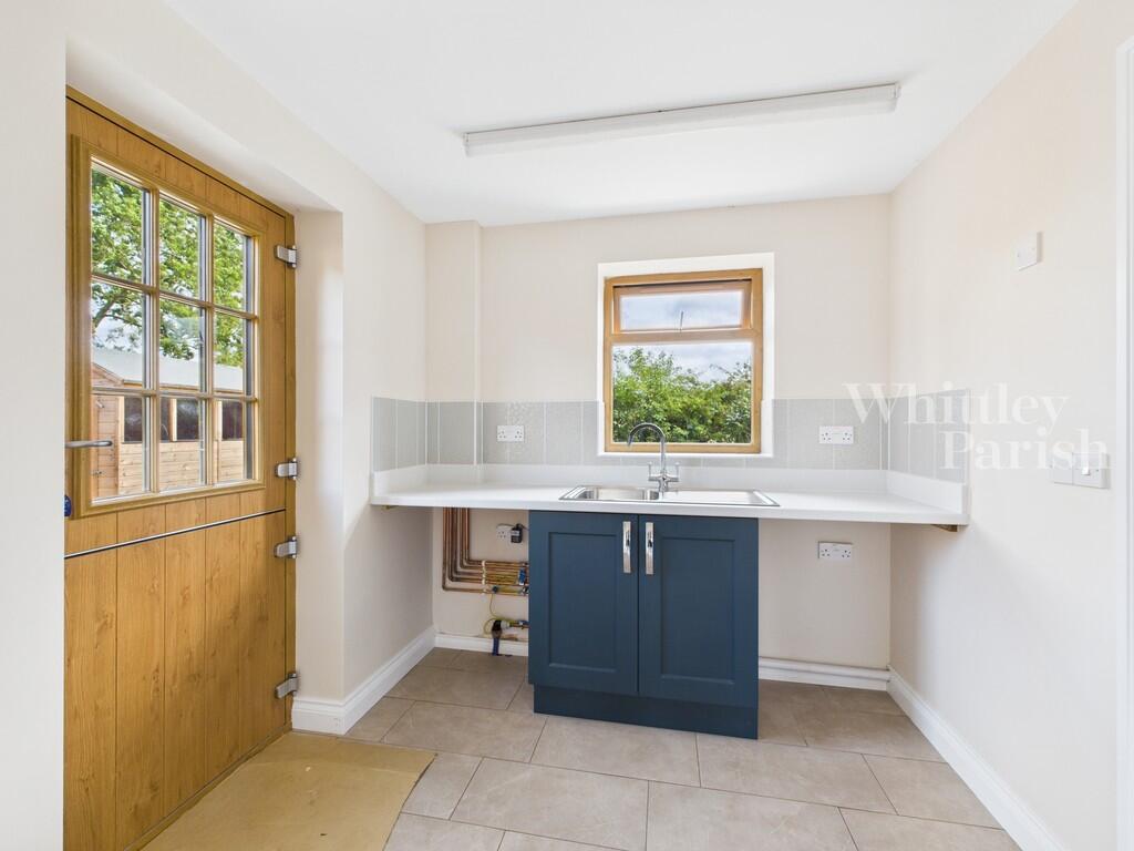 CAM04332G0-PR0484...