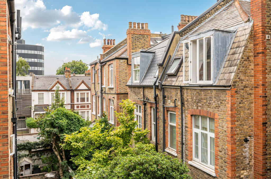 1330499-1-688cd92...