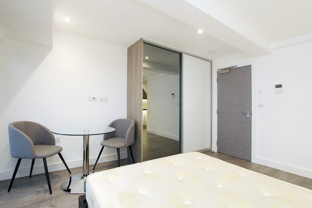 Open-Plan Living ...