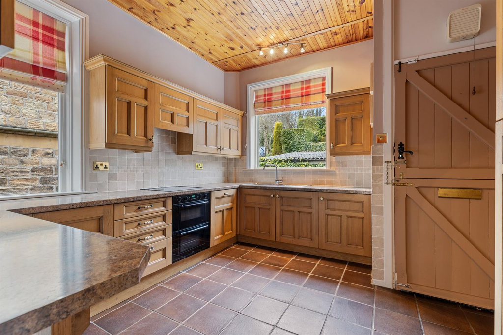 36 Upper Batley, Low Lane 16_297.png